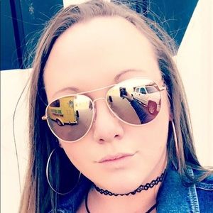 Meet your Posher, Jenny